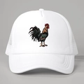 Vorderansicht der weißen Mesh Trucker Kappe mit buntem Hahn-Druck und Schaumstoffkrone - Einheitsgröße / Weiß