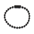 Detailweergave van een zwarte metalen kralenketting met een stevige sluiting - Zwart (KLJ5210-Z)