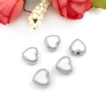 Five pieces of silver heart-shaped alloy beads with white pearlescent centers for DIY jewelry - Heart Shape (14092) / 8mm / White