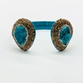 Blaues Schlangenhaut-Armband mit Kristall-Druzy und funkelnden Strassstein-Details - Cuff Bracelet / Blaugrün