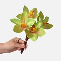Künstlicher grüner Cymbidium Orchideenstrauß mit realistischem 3D-Druck Design - Grün