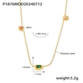 Collana in titanio con tre pietre di vetro colorate in rosa bianco e verde smeraldo - Collana con Pietra a Tre Toni (P1876)