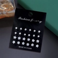 Lot de 12 paires de boucles d'oreilles étoiles argentées avec zircons étincelants - Style Etoile (S3637-7)