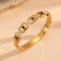 Elegante brazalete de acero inoxidable chapado en oro 18k con esmalte negro y circonitas - Pulsera de Eslabones con Incrustaciones de Concha Negra Dorada (F718)