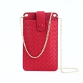 Mini sac à bandoulière rouge avec texture tressée et chaîne dorée élégante - Rouge