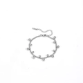 Silbernes Titanstahlarmband mit mehreren runden, klaren Zirkonia-Anhängern - Silberarmband mit Zirkonia (T602)