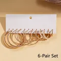 6-Paar-Set goldfarbene Creolen mit Kunstperlen auf weißer Kartenpräsentation - Silbernadel-Gold (Set)