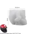 Stampo in silicone a teschio di Halloween con dimensioni ed esempio di teschio in resina - Teschio Piccolo
