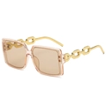 Gafas de sol cuadradas oversize con montura melocotón y patillas de cadena dorada - C02 Té Transparente