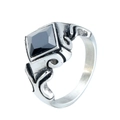 Anello vintage in argento da uomo con gemma nera quadrata e rilievi gotici - Colore Acciaio Zirconia Nera