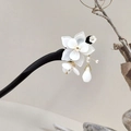 Elegant white magnolia wooden hair pin with pearls and tassels for traditional styling - White Magnolia Tassel Style / White