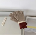 Knitted wool blend gloves in beige and cream with reddish-brown ribbed cuffs - Contrast-Khaki
