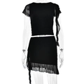 Completo due pezzi nero con crop top arricciato e gonna asimmetrica con volant in mesh - S / Nero