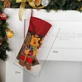 Chaussette de Noël motif renne de 42x23 cm suspendue à une cheminée décorée - C93168 Style Renne