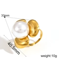 Bague fleur exagérée en acier inoxydable plaqué or 18K avec grande perle blanche - Ouvert Réglable / Fleur de Perle Surdimensionnée(TR4354)