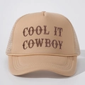 Casquette trucker beige avec broderie COOL IT COWBOY et panneaux en maille filet - Tout Kaki