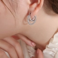 Elegante silberfarbene Dreifach-Creolen mit gedrehtem Seildesign für Frauen - Dreifach-Kreis / Stahlfarbe