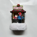 Miniatur-Weihnachtsladen aus Harz mit Weihnachtsmann und funkelnder Schneebasis - Typ C Geschenkladen