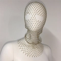 Dettaglio della maschera in rete dorata e girocollo con strass in cristallo scintillante - Maschera Dorata E Girocollo (GC140) / Oro