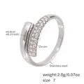 Bague en acier inoxydable argenté avec micro-pavé de zircone et design enveloppant - US 7 / Argent Pavé de Zircone en Spirale