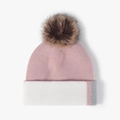 Berretto in maglia rosa e bianco con pompon in ecopelliccia e calda fodera in pile - Regolabile / Rosa