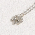 Collana con ciondolo a cuore e delfino d'argento con zirconi su catena placcata oro 14K - Delfino Argentato
