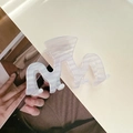Minimalist wave-shaped hair claw clip in translucent pearl white resin finish - 6cm / Water Wave White