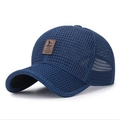 Dunkelblaue atmungsaktive Mesh-Baseballkappe mit braunem Leder-Golf-Patch-Detail - Blau