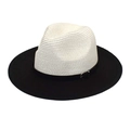 Détail de la couronne du chapeau de paille avec ruban en cuir noir et boucle en métal - M (56-58cm) / Noir + Blanc Pur