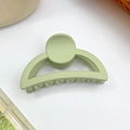 Pince à cheveux mate vert clair en acrylique doux avec une forme demi-ronde épurée - 3# Vert