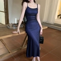 Dunkelblaues eng anliegendes Maxikleid mit Spaghettiträgern und Meerjungfrau-Saum - XS / Blau