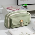 Astuccio per matite in tela verde chiaro grande capacità con doppia zip e bottone in legno - Verde chiaro