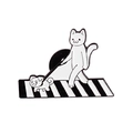Spilla in smalto con gatto e cane bianchi che attraversano sulle strisce - Gatto e Cane che Attraversano le Strisce (CC1581)