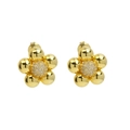 Eleganti orecchini a fiore in ottone placcato oro 18K con zirconi su sfondo bianco - Oro