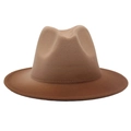 Dettaglio del cappello fedora in feltro marrone con sfumatura di colore e trama liscia - M (56-58cm) / Caffè Chiaro + Caffè Scuro
