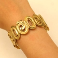 Vintage gold-finished cuff bracelet with spiral textured oval links for women - Spiral Vintage Open (K-213)