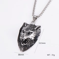 Vintage stainless steel wolf head pendant necklace with engraved silver and black details - Vintage Wolf Head Style (7)