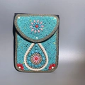 Sac bohème fait main en perles turquoise avec motifs floraux roses sophistiqués - Fleur Rouge Turquoise