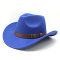 Détail d'un chapeau en laine bleu roi avec ceinture en similicuir et boucle dorée - M (56-59cm) / Bleu