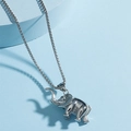 Collana con ciondolo a forma di elefante 3D per uomo con catena a scatola d'argento - Color Acciaio
