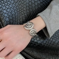 Vintage silver starfish vortex open cuff bracelet with unique metallic pleat design - Spiral Vintage Shape (16#)