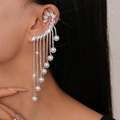 Manchette d'oreille en zircon avec perles d'imitation et longues chaînes à franges - Clip d'Oreille à Gland en Perle Oreille Gauche Argentée