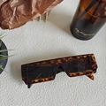 Retro rectangular sunglasses in dark leopard tortoiseshell finish with thick frames - Tortoiseshell 33