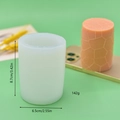 Detailansicht der Silikonform für DIY-Kerzen mit präzisen Höhen- und Durchmesserangaben - Gek rissener Zylinder Stil (5)