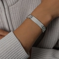 Pulsera geométrica de acero de titanio para hombre con placa ID rectangular de plata pulida - Color Acero