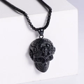 Collana con ciondolo a teschio nero gotico con motivi a vortice su blocco bianco - Nero (senza catena)
