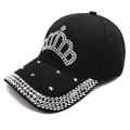 Detailansicht der schwarzen Baseballkappe mit funkelnder Krone und Strass am Schirm - M (56-58cm) / Schwarz