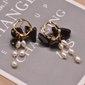 Vintage style baroque pearl drop earrings with golden twisted rings and black stone beads - Black Agate