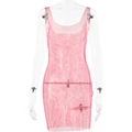 Abito corto in rete rosa senza maniche con strass per donna su manichino trasparente - S / Rosa Rosso
