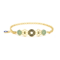 Nahaufnahme des 18K vergoldeten Armbands mit blauem Evil Eye und hexagonalen Anhängern - Sechseck Auge / Gold